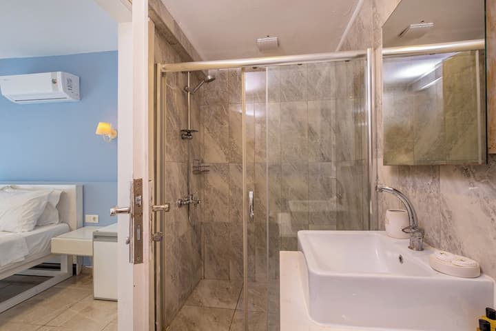 Himm Hotel