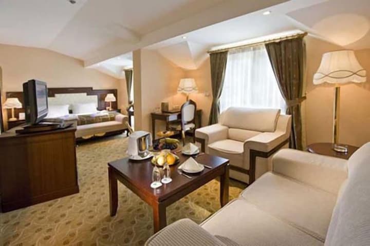 Latanya Palm and Spa Hotel