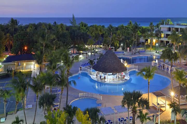 HOTEL PALMERAS