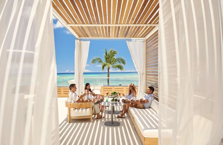 OUTRIGGER Reef Waikiki Beach Resort