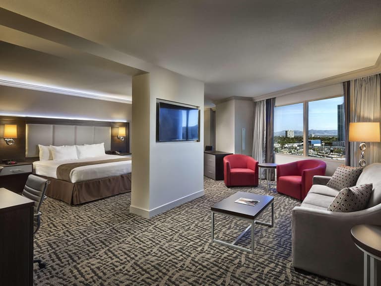 The STRAT Hotel, Casino & Tower