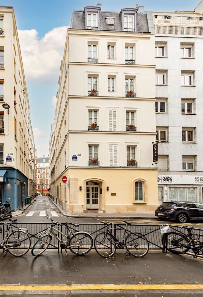 Hotel Romance Malesherbes by Patrick Hayat