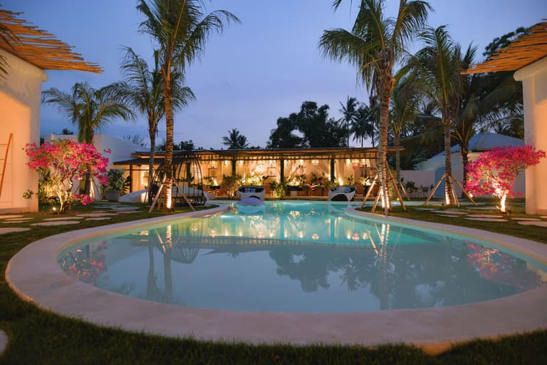 The KOHO Air Hotel