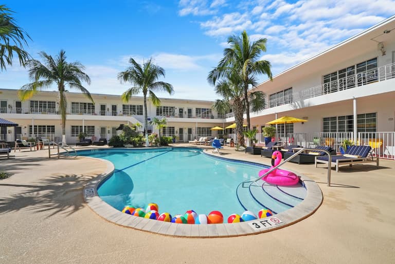 Tradewinds Apartment Hotel