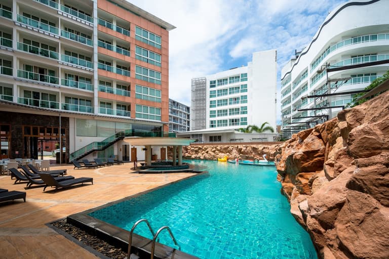 Centara Nova Hotel Pattaya