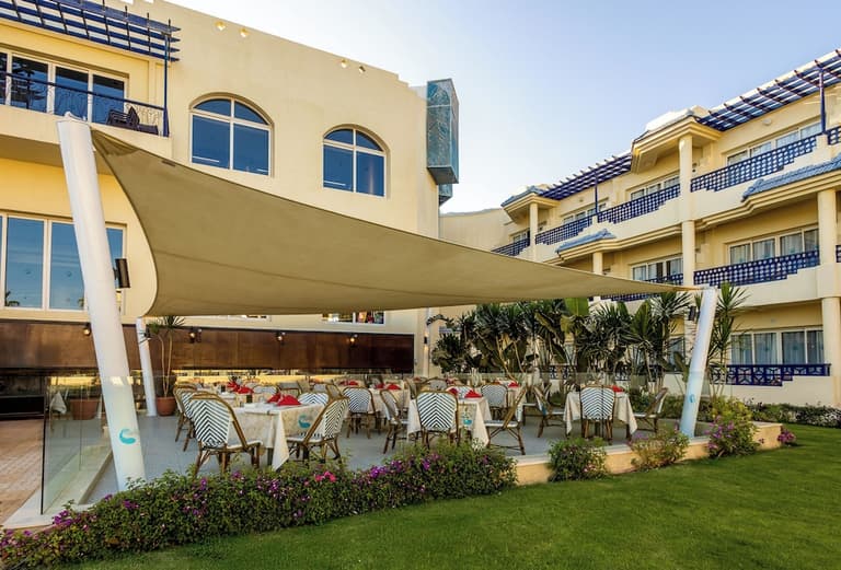 Grand Oasis Resort