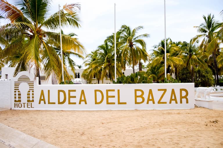 Aldea del Bazar Puerto Escondido