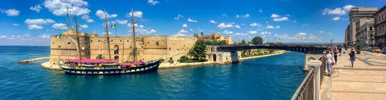 7 nopţi. Italia, Grecia, Malta