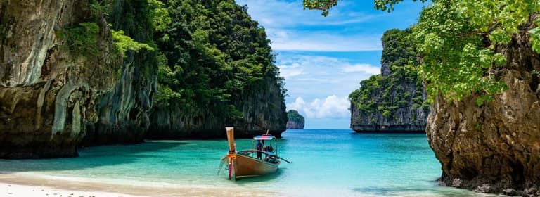 playa, ciudad, montaña, mapa, avión, maleta