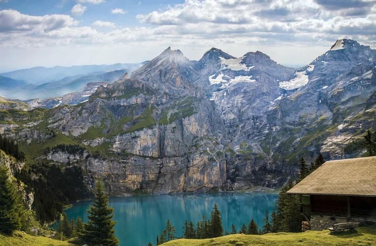 صورة - اكتشف سحر إنترلاكن في سويسرا