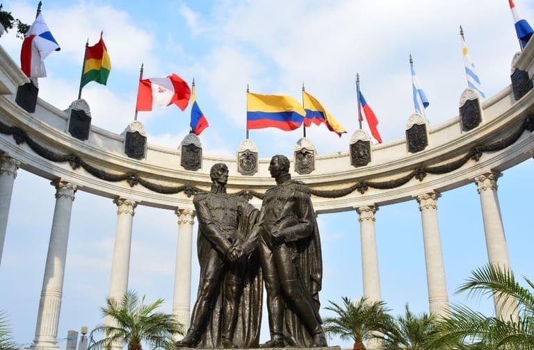 Imagen - Costa: Entre Playas, Cultura y Ciudad