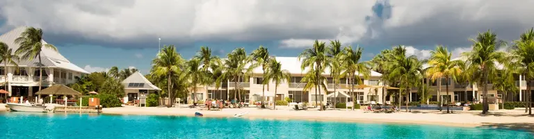 5 gece. Cayman Adaları, Jamaika