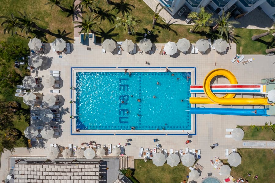 Le Bleu Hotel & Resort