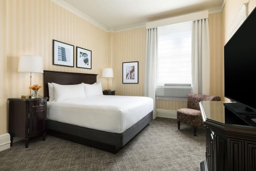 Hotel Whitcomb