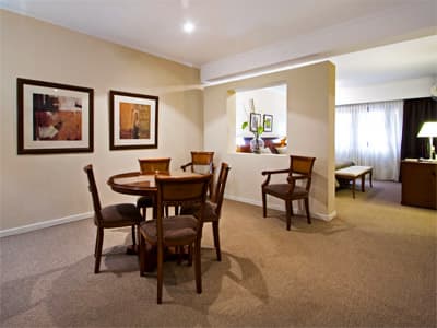Tucuman Center Hotel Suites and Business