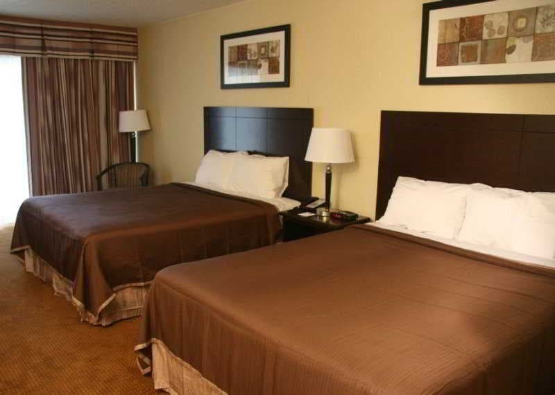 Knights Inn Toronto East