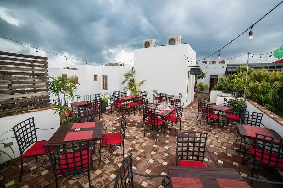 Luca Hotel
