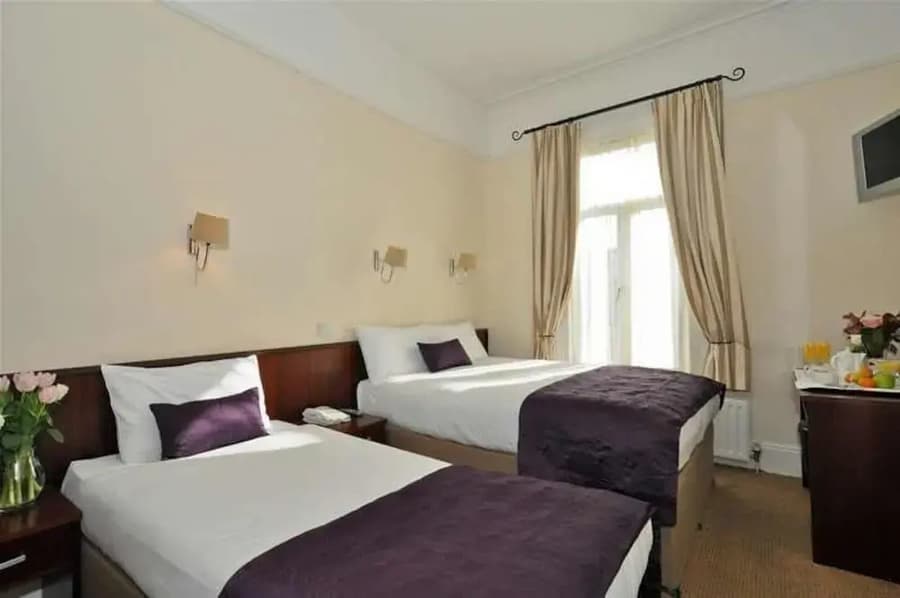 Maples House Hotel