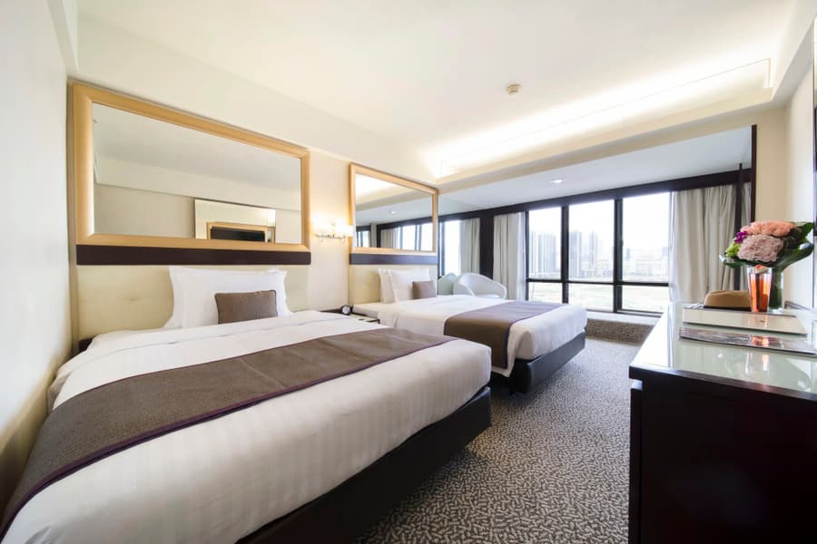 Regal Oriental Hotel