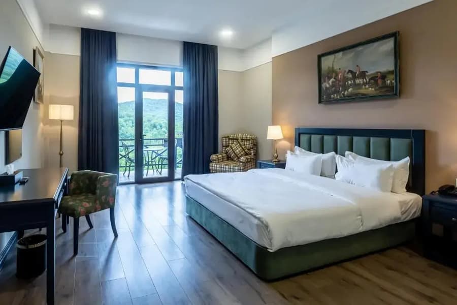 Macara Lake Park Hotel
