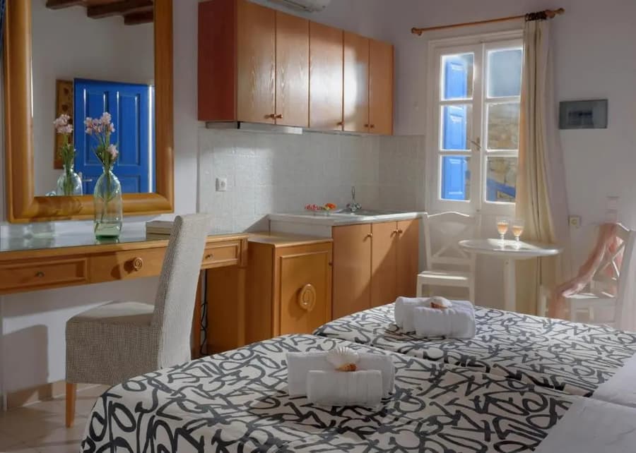 Adonis Rooms