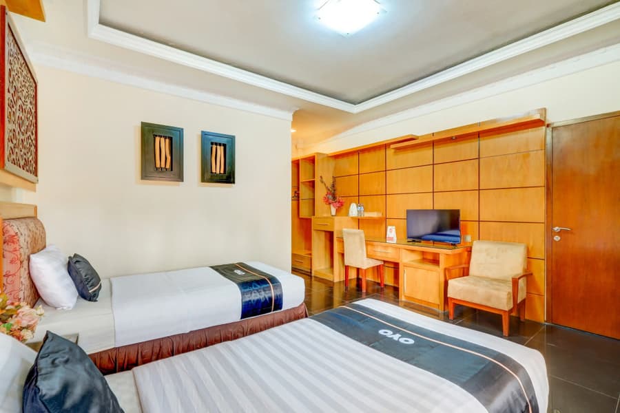 OYO 90000 Adya Nalendra Boutique Hotel