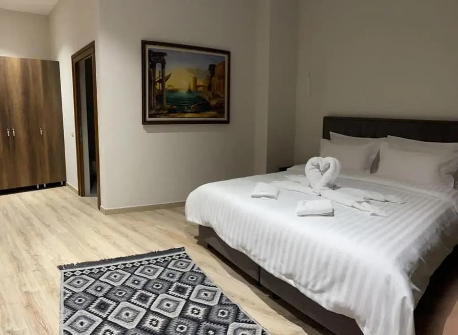 Kroi Hotel