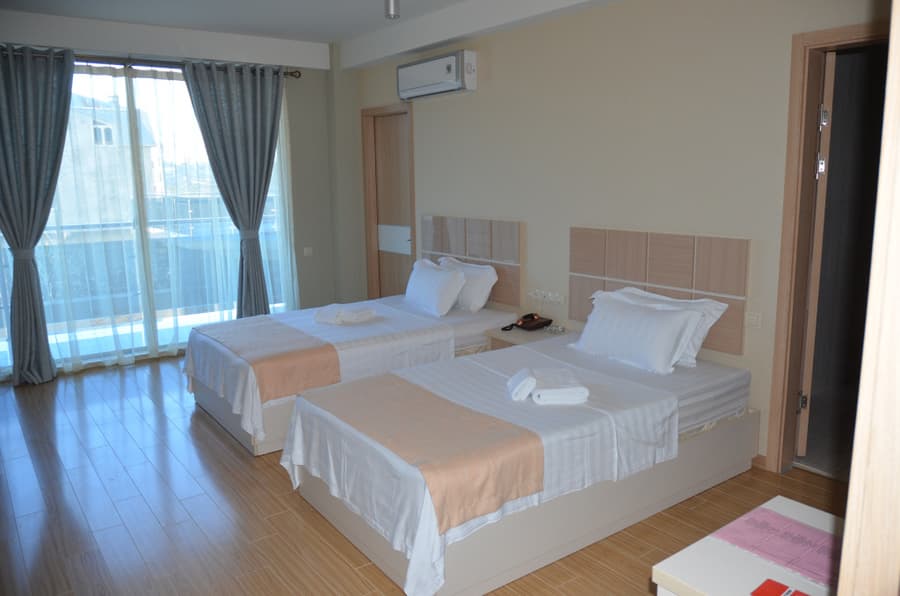 Hotel Legacy
