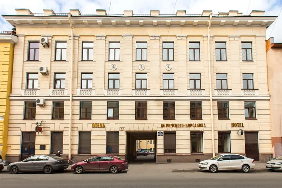 Hotel 365 na Rimskogo-Korsakova