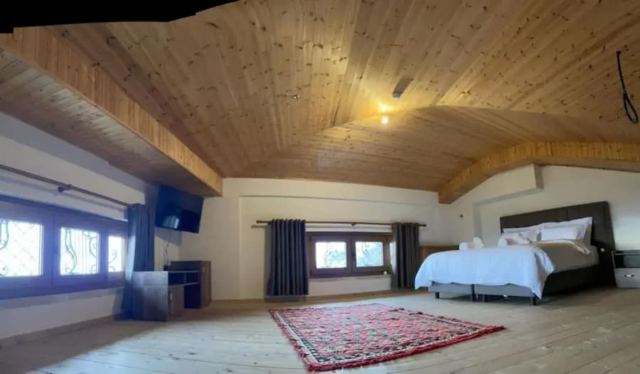 Kroi Hotel