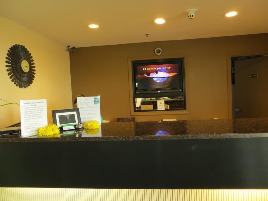 Homestyle Inn & Suites