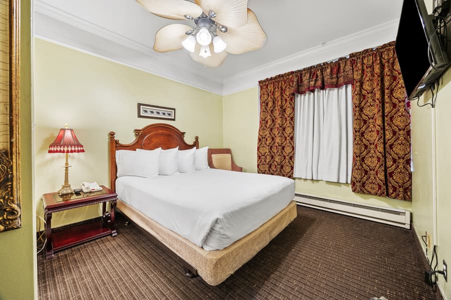 Fitzgerald Hotel