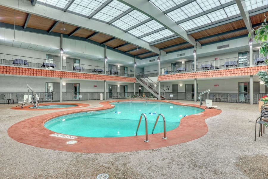 Quality Inn & Suites Green Bay Downtown