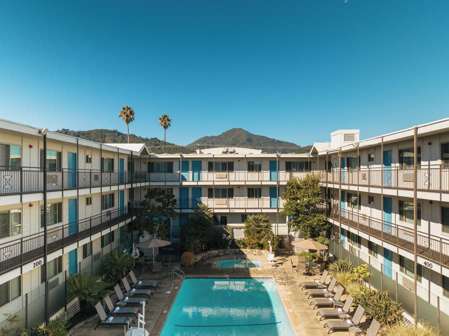 Marin Suites Hotel