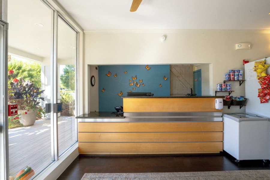 Marin Suites Hotel