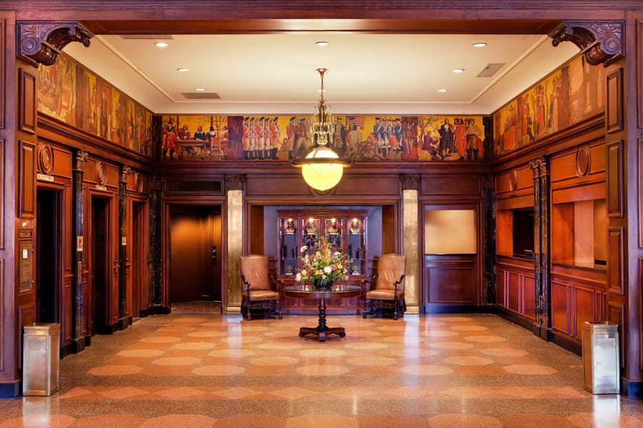 Hotel Roanoke & Conference Ctr, Curio Collection by Hilton 