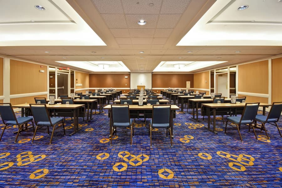 Courtyard By Marriott Cape Cod Hyannis