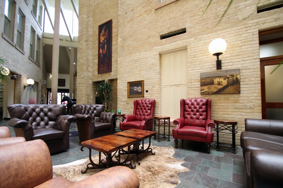Crockett Hotel