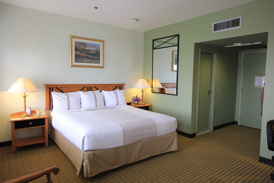 Crockett Hotel