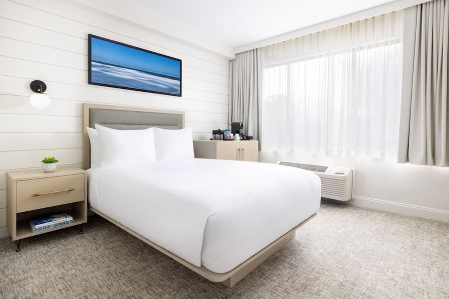 The Pell - Part of JdV by Hyatt