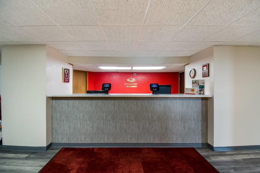 Econo Lodge Duluth near Miller Hill Mall