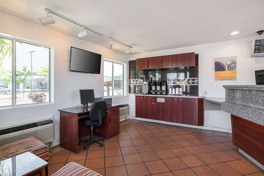 Motel 6 El Paso, TX - Airport - Fort Bliss