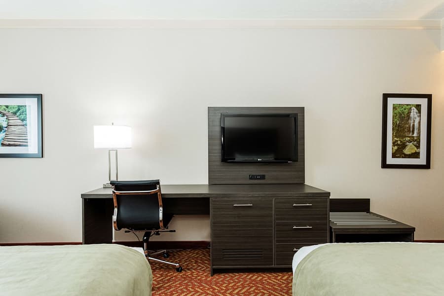 Best Western Inn On The Bay