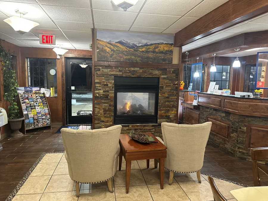 Days Inn & Suites by Wyndham Gunnison