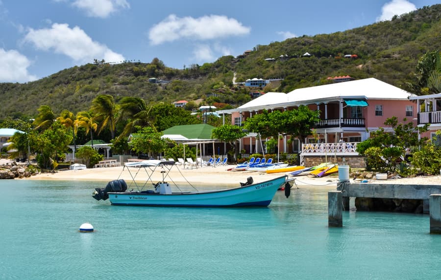 Catamaran Hotel Marina