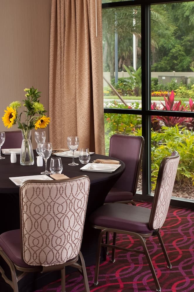 Delta Hotels by Marriott Orlando Lake Buena Vista