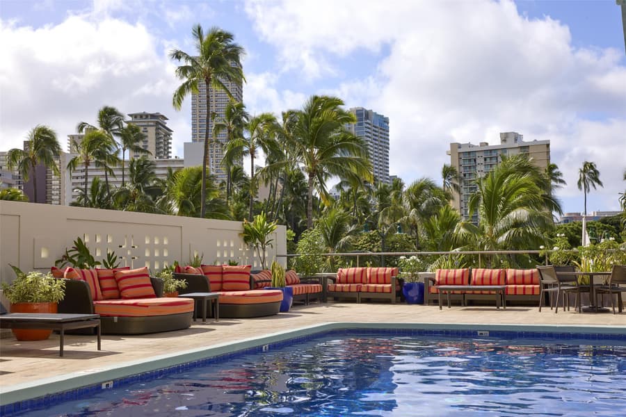 DoubleTree by Hilton Hotel Alana - Waikiki Beach