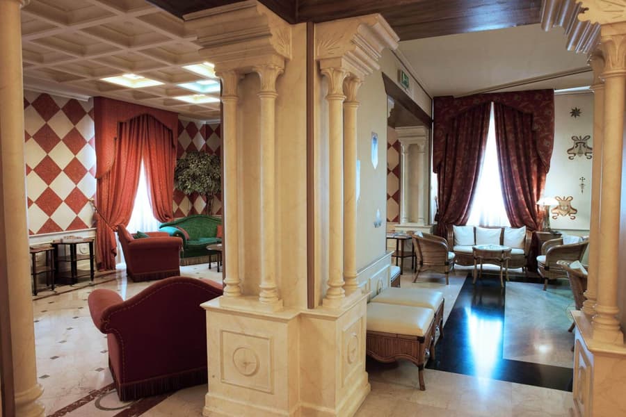 Hotel Milano Regency