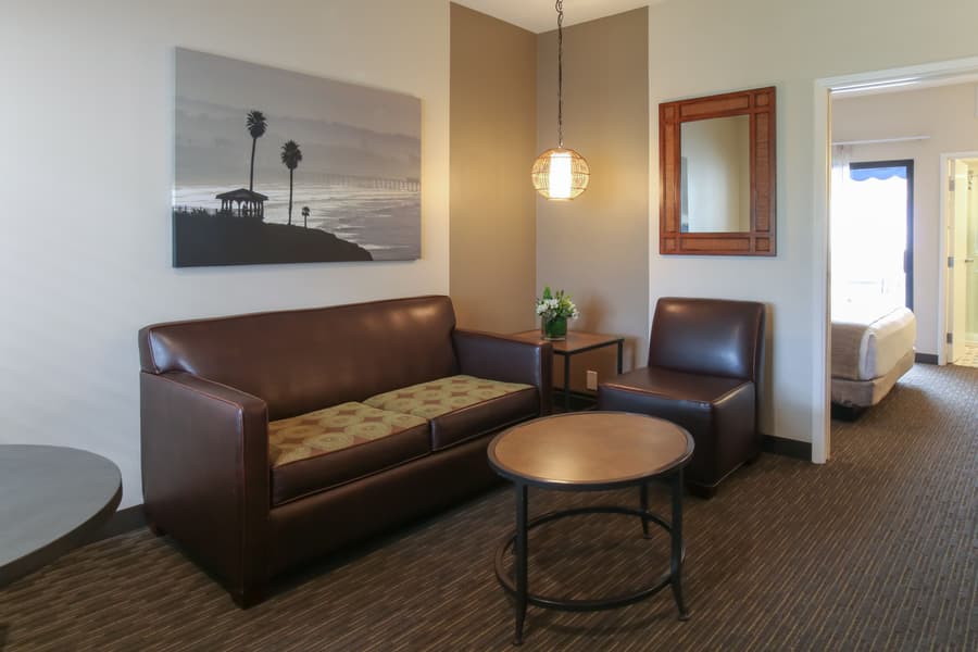 Oxford Suites Pismo Beach