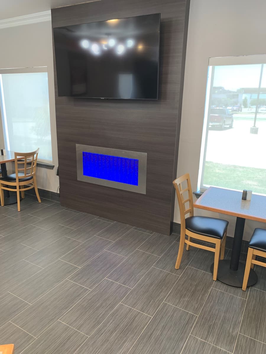 Howard Johnson by Wyndham Oklahoma City Airport/ Fairgrounds
